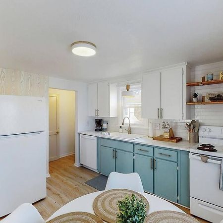 End Zone Escape-Light And Bright Hof Village Home Кантон Екстер'єр фото