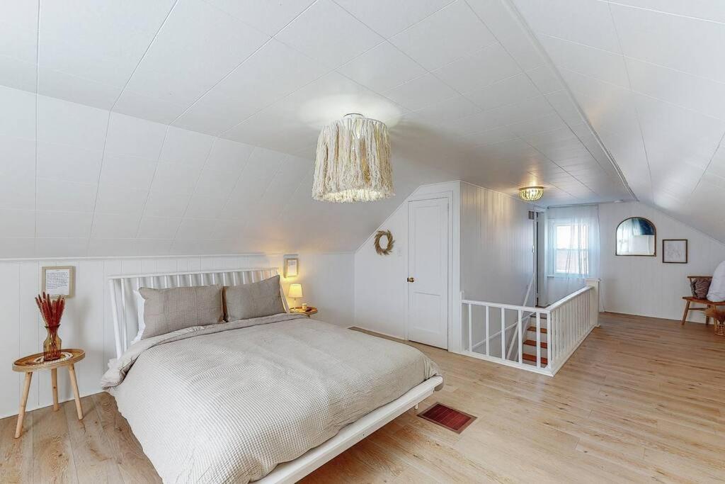 End Zone Escape-Light And Bright Hof Village Home Кантон Екстер'єр фото